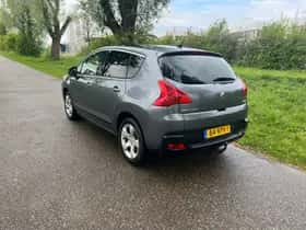 Peugeot 3008 (2011) thumbnail 4