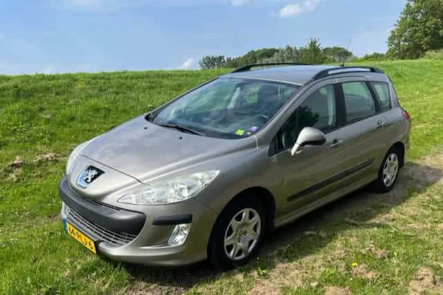 Peugeot 308 (2011) thumbnail 1