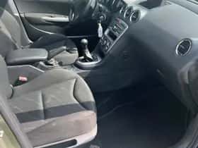 Peugeot 308 (2011) thumbnail 12