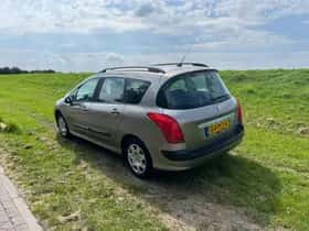 Peugeot 308 (2011) thumbnail 3