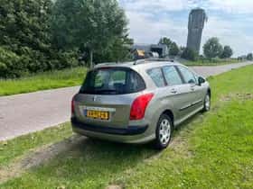 Peugeot 308 (2011) thumbnail 6