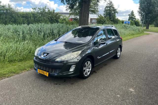 Peugeot 308 (2011) thumbnail 1