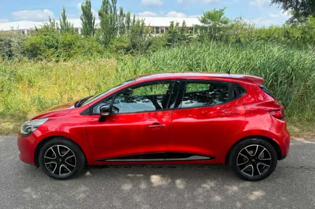 Renault Clio (2014) thumbnail 3