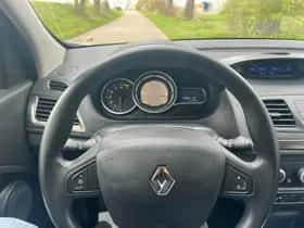 Renault Mégane (2014) thumbnail 10
