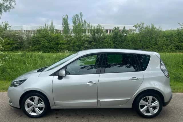 Renault Scénic (2014) thumbnail 3