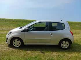 Renault Twingo (2011) thumbnail 2