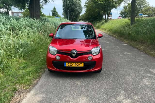 Renault Twingo (2015) thumbnail 2