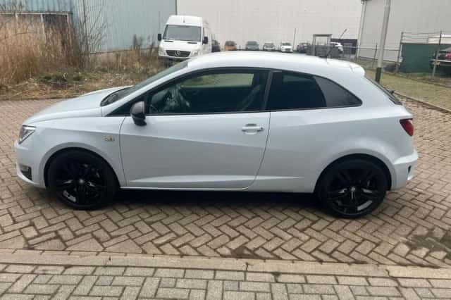 SEAT Ibiza (2016) thumbnail 3
