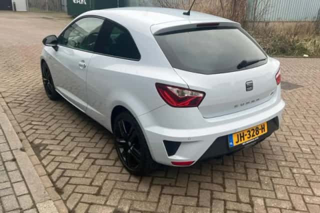 SEAT Ibiza (2016) thumbnail 4