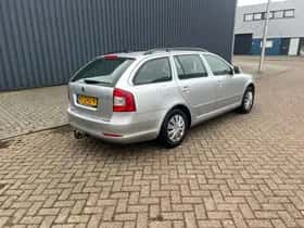 Škoda Octavia (2013) thumbnail 6