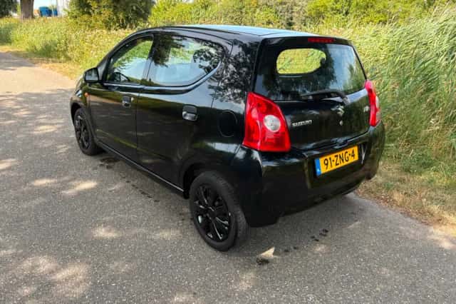 Suzuki Alto (2013) thumbnail 4
