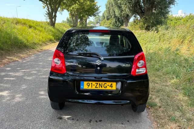 Suzuki Alto (2013) thumbnail 5
