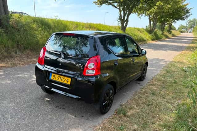 Suzuki Alto (2013) thumbnail 6