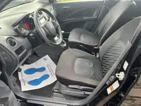 Suzuki Celerio (2016) thumbnail 22