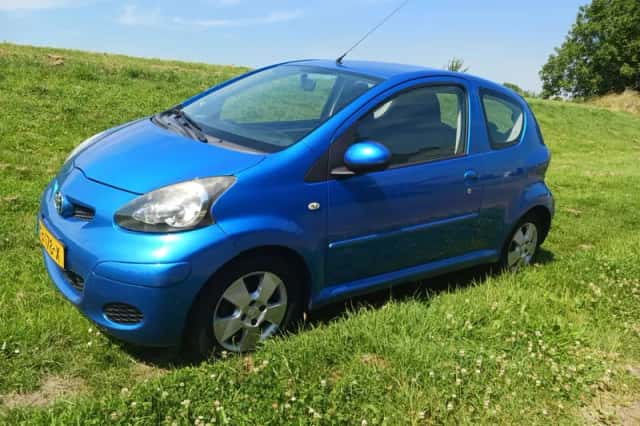 Toyota Aygo (2009) thumbnail 1