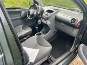 Toyota Aygo (2007) thumbnail 15