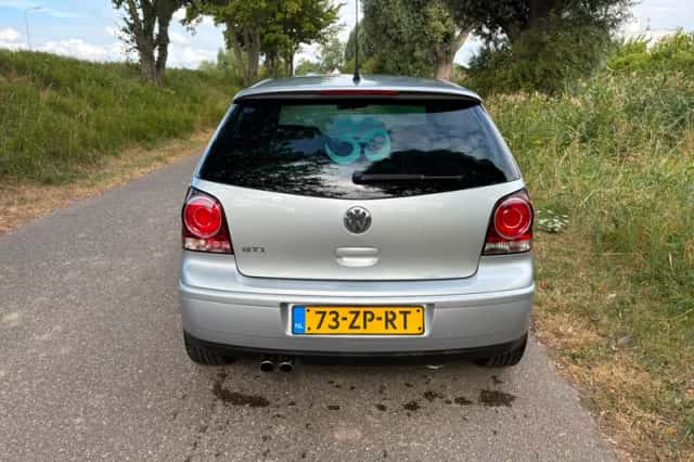 Volkswagen Polo (2008) thumbnail 5