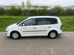 Volkswagen Touran thumbnail 3