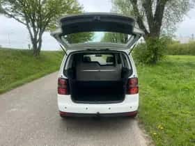 Volkswagen Touran (2008) thumbnail 6