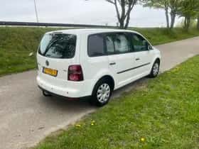 Volkswagen Touran thumbnail 7