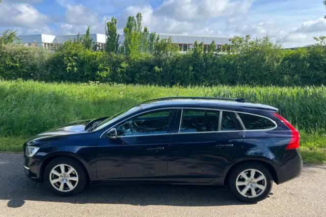 Volvo V60 (2015) thumbnail 3
