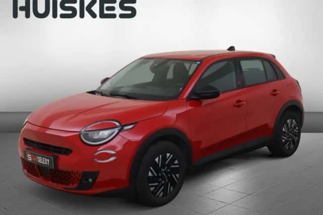 Fiat 600e (2024) thumbnail 2