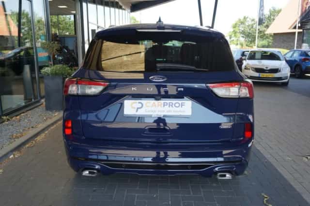 Ford Kuga (2022) thumbnail 6