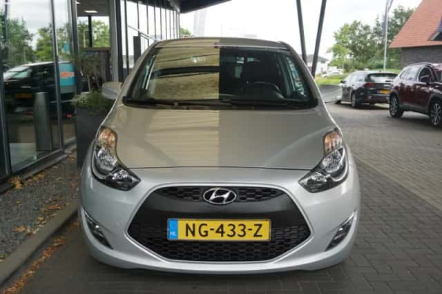Hyundai ix20 (2017) thumbnail 3