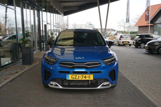 Kia Stonic (2025) thumbnail 3