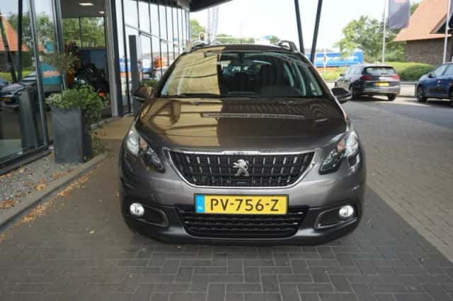 Peugeot 2008 (2017) thumbnail 3
