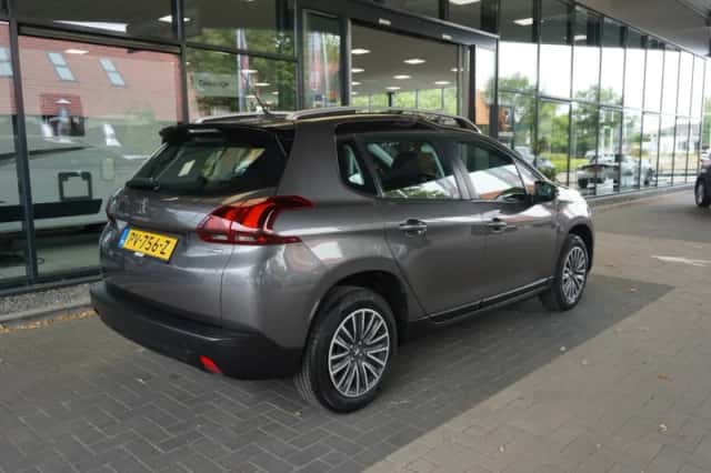 Peugeot 2008 (2017) thumbnail 5