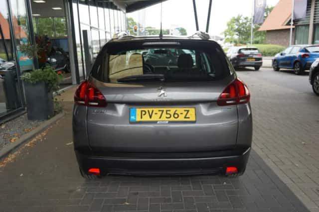 Peugeot 2008 (2017) thumbnail 6