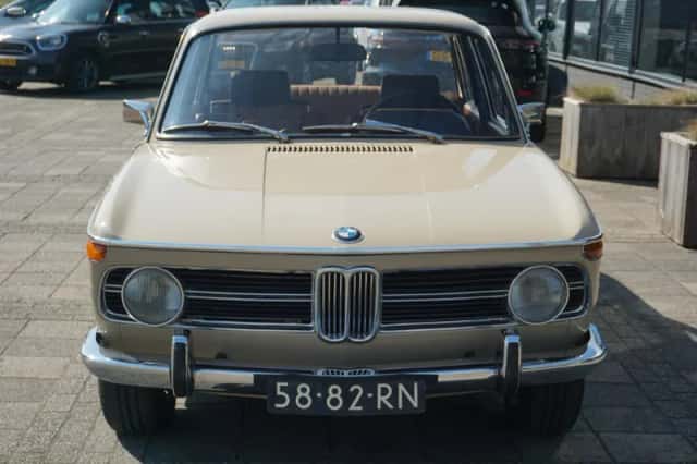 BMW 1800 (1971) thumbnail 6