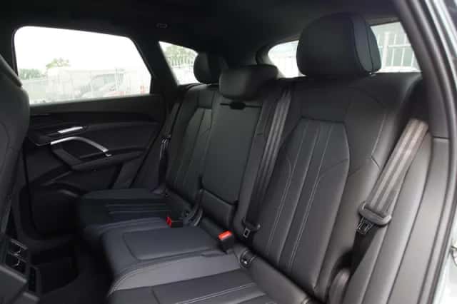 Audi Q5 (2026) thumbnail 6