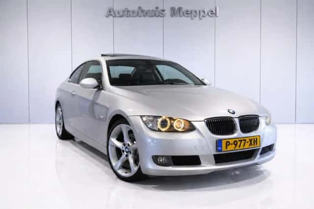 BMW 3-Serie (2009) thumbnail 2