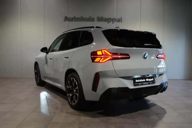 BMW X3 (2025) thumbnail 3