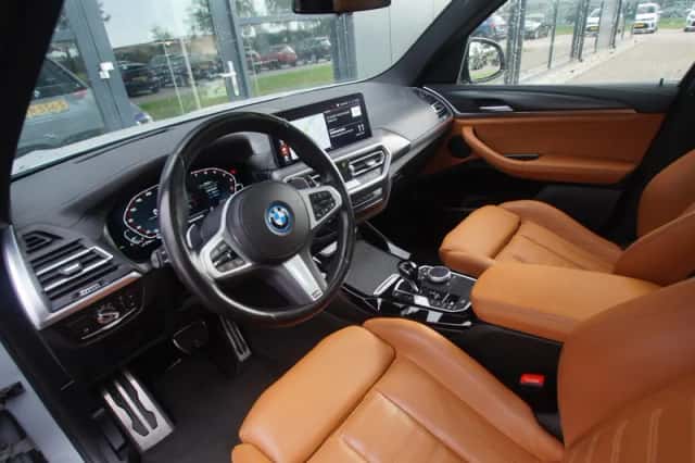 BMW X3 (2022) thumbnail 5
