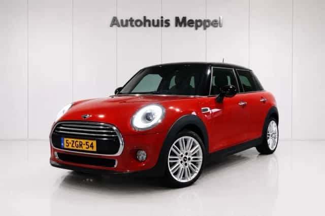 MINI Cooper (2015) thumbnail 2