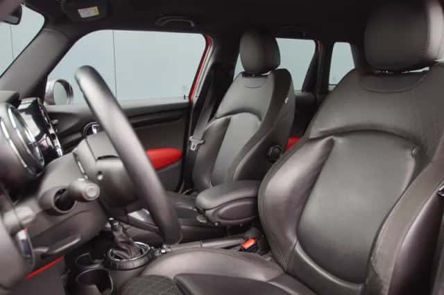 MINI Cooper (2015) thumbnail 5
