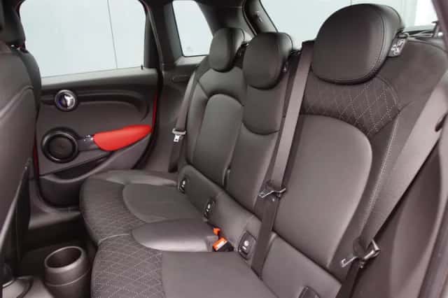 MINI Cooper (2015) thumbnail 6