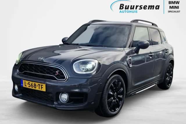 MINI Countryman (2018) thumbnail 3