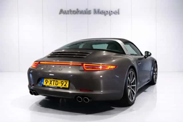 Porsche 911 (2014) thumbnail 3