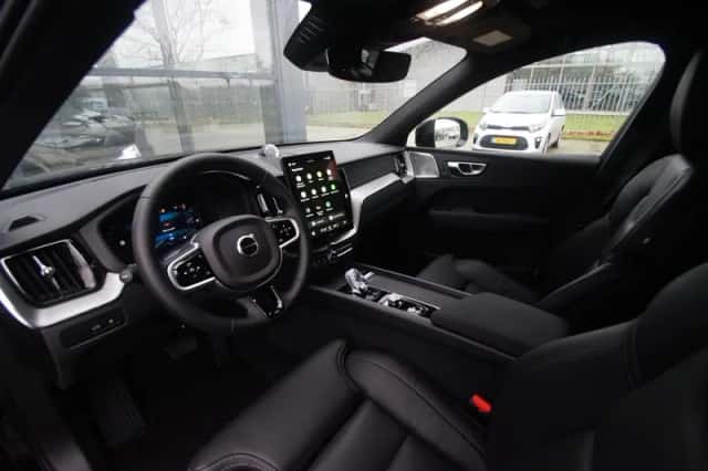 Volvo XC60 (2025) thumbnail 5