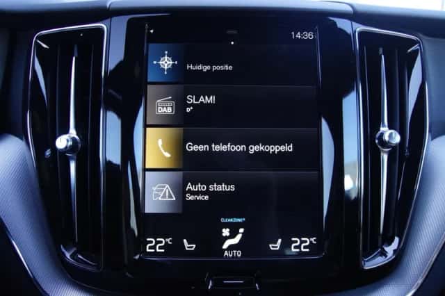 Volvo XC60 (2018) thumbnail 6