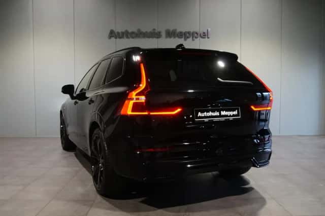 Volvo XC60 (2025) thumbnail 2