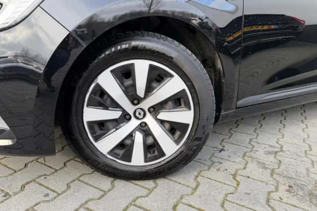 Renault Clio (2023) thumbnail 3