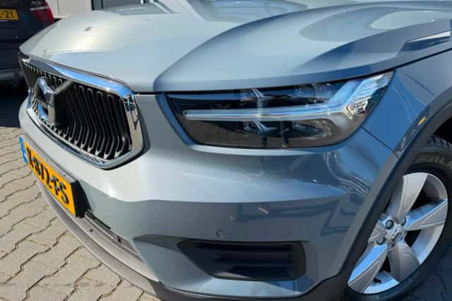 Volvo XC40 (2020) thumbnail 4