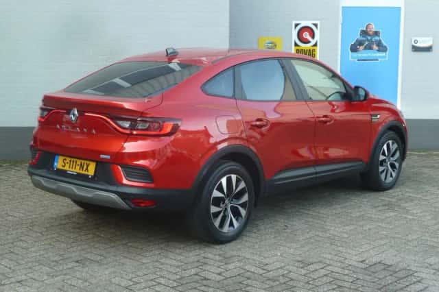 Renault Arkana (2022) thumbnail 3