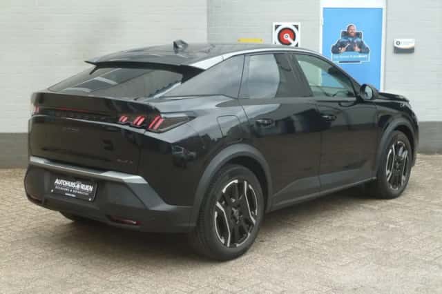 Peugeot 3008 (2025) thumbnail 2