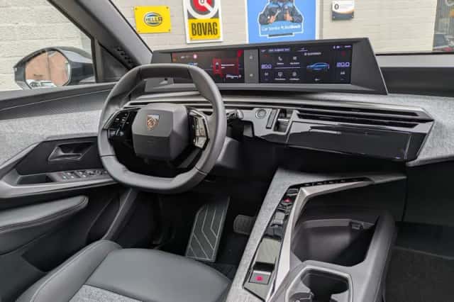Peugeot 3008 (2025) thumbnail 4